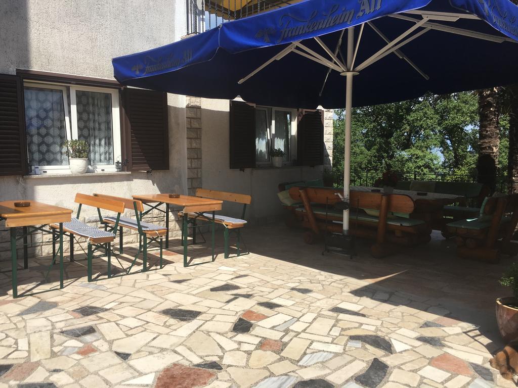 לובראן Guesthouse Villa Manda מראה חיצוני תמונה